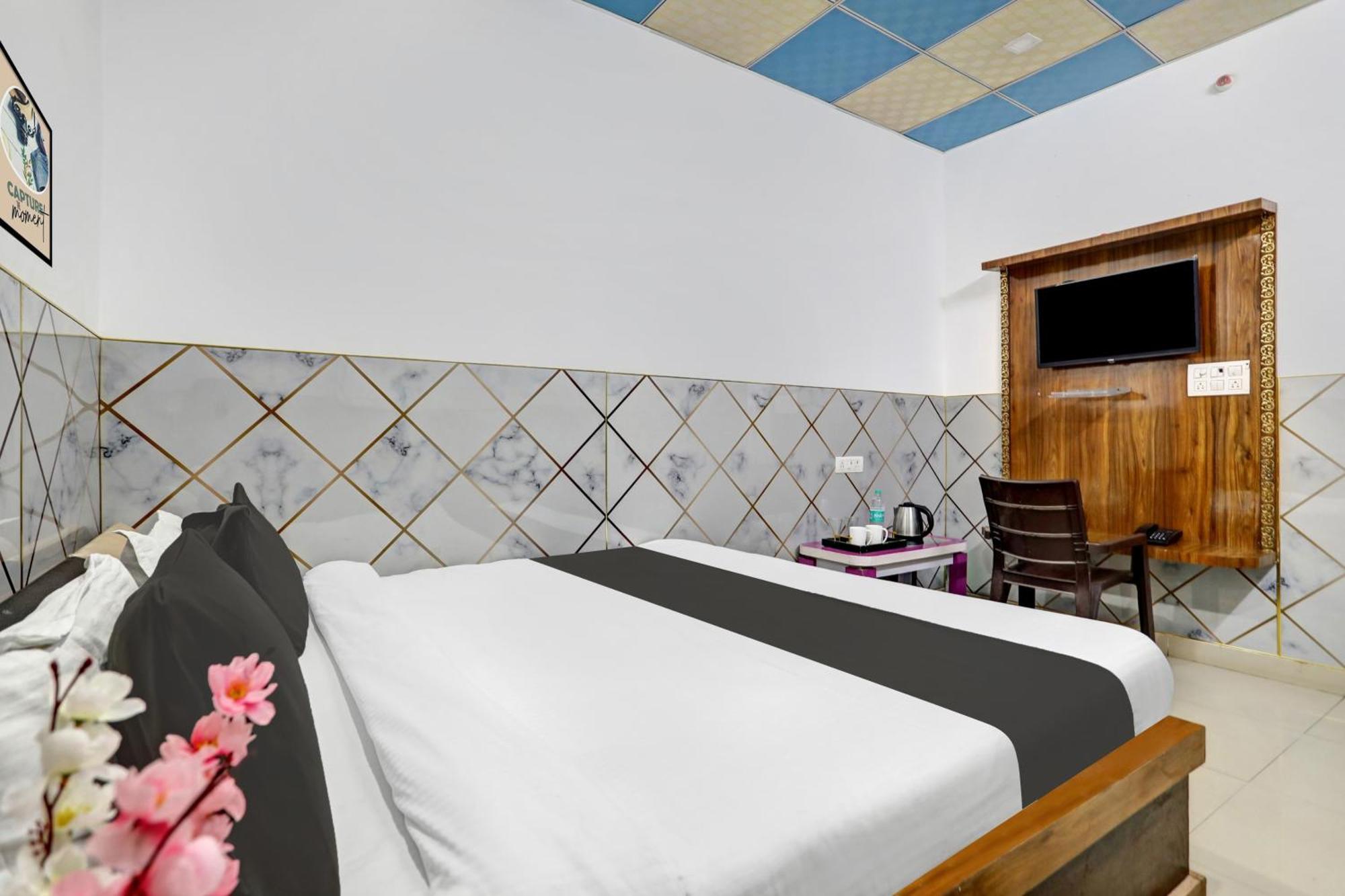 โอโย 68974 โฮเต็ล ประทับ พลาซา Hotel ภารัตปูร์ ภายนอก รูปภาพ