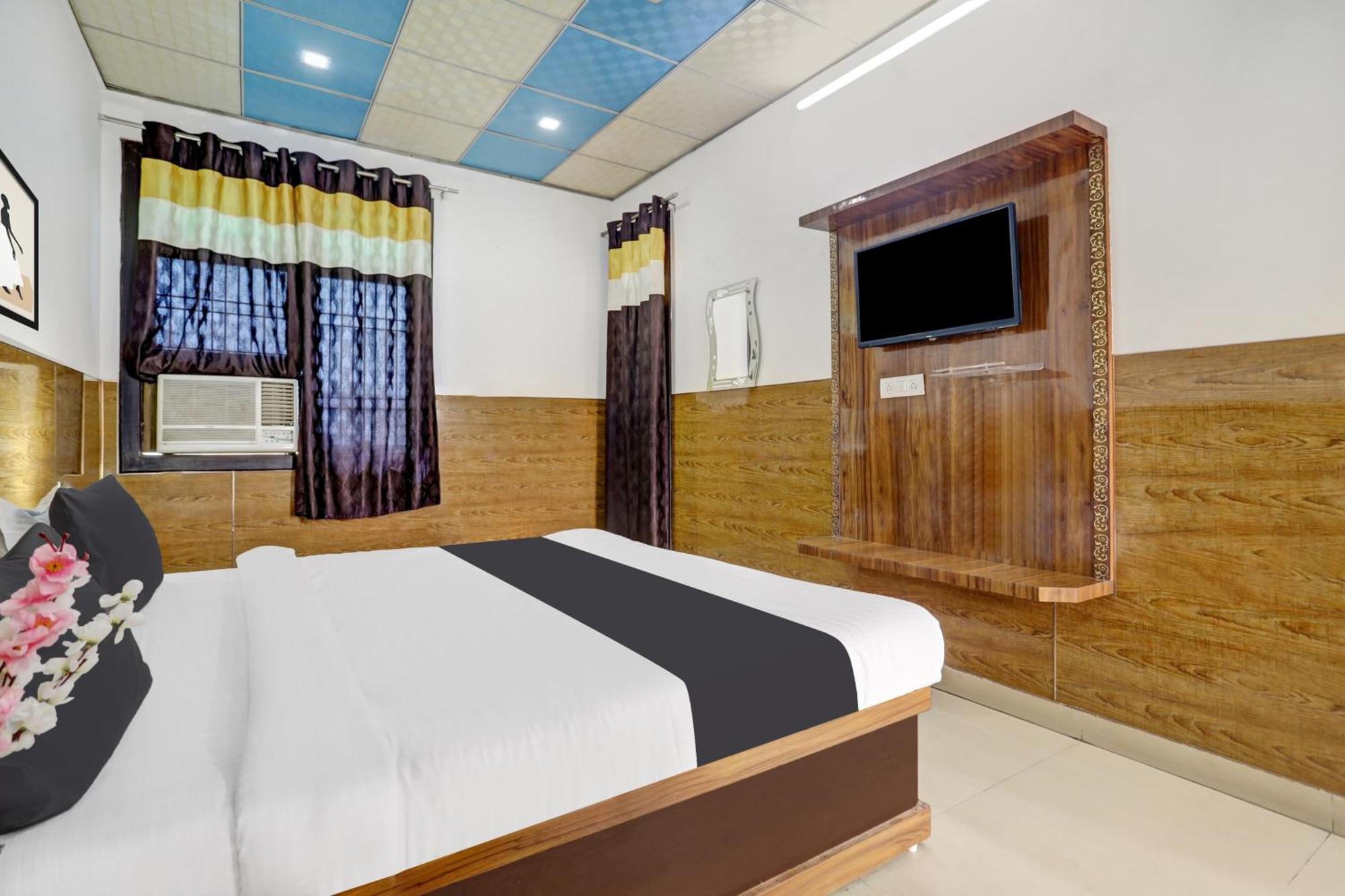 โอโย 68974 โฮเต็ล ประทับ พลาซา Hotel ภารัตปูร์ ภายนอก รูปภาพ