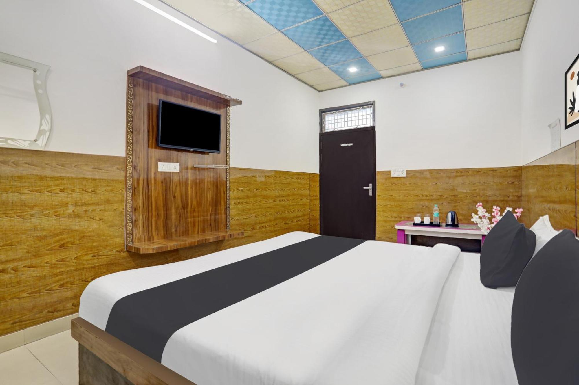 โอโย 68974 โฮเต็ล ประทับ พลาซา Hotel ภารัตปูร์ ภายนอก รูปภาพ